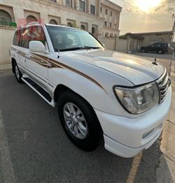 تۆیۆتا لاند کروزەر